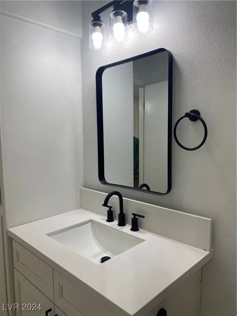 4313 El Conlon, Las Vegas, NV 89102