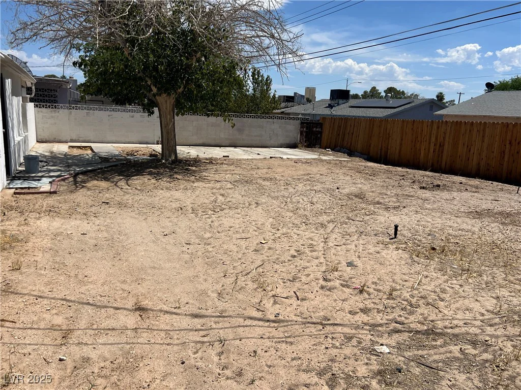 4313 El Conlon, Las Vegas, NV 89102