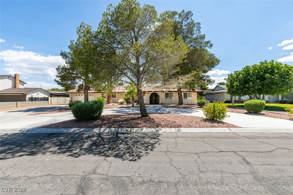 6327 Concho, Las Vegas, NV 89146