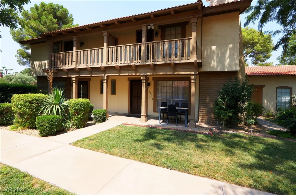 3077 Pinehurst, Las Vegas, NV 89109