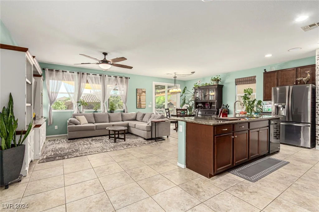 9271 Keystone Ridge, Las Vegas, NV 89148