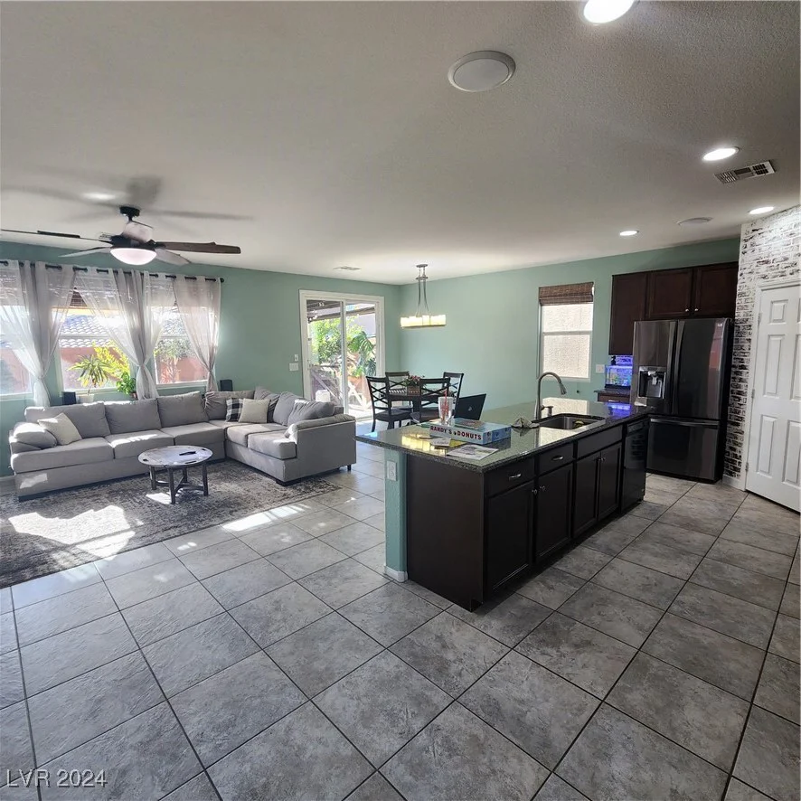9271 Keystone Ridge, Las Vegas, NV 89148