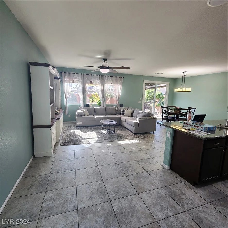 9271 Keystone Ridge, Las Vegas, NV 89148