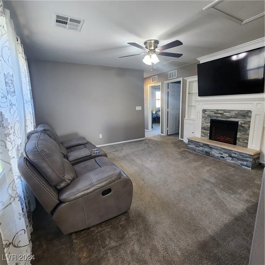 9271 Keystone Ridge, Las Vegas, NV 89148