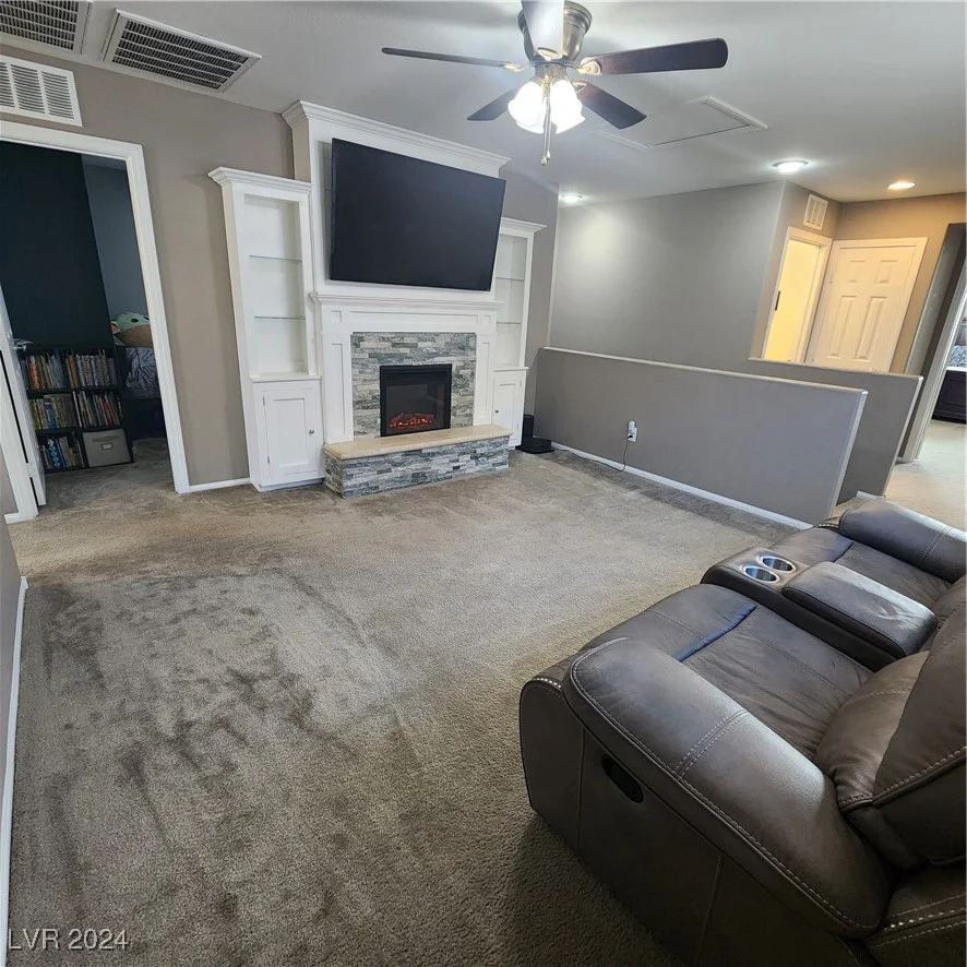9271 Keystone Ridge, Las Vegas, NV 89148