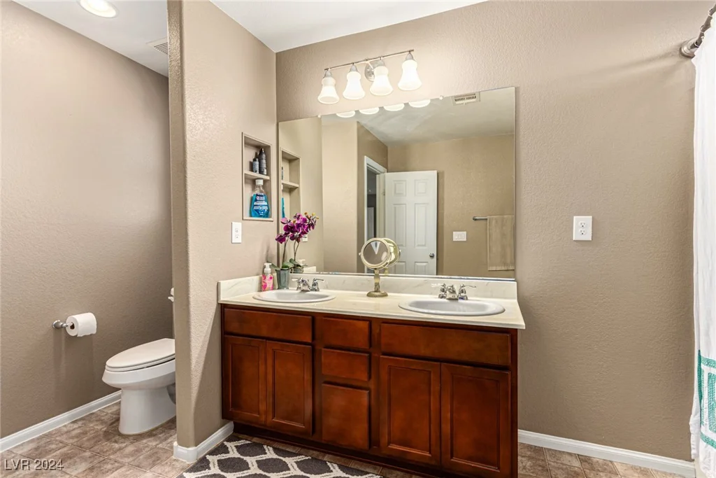 9271 Keystone Ridge, Las Vegas, NV 89148