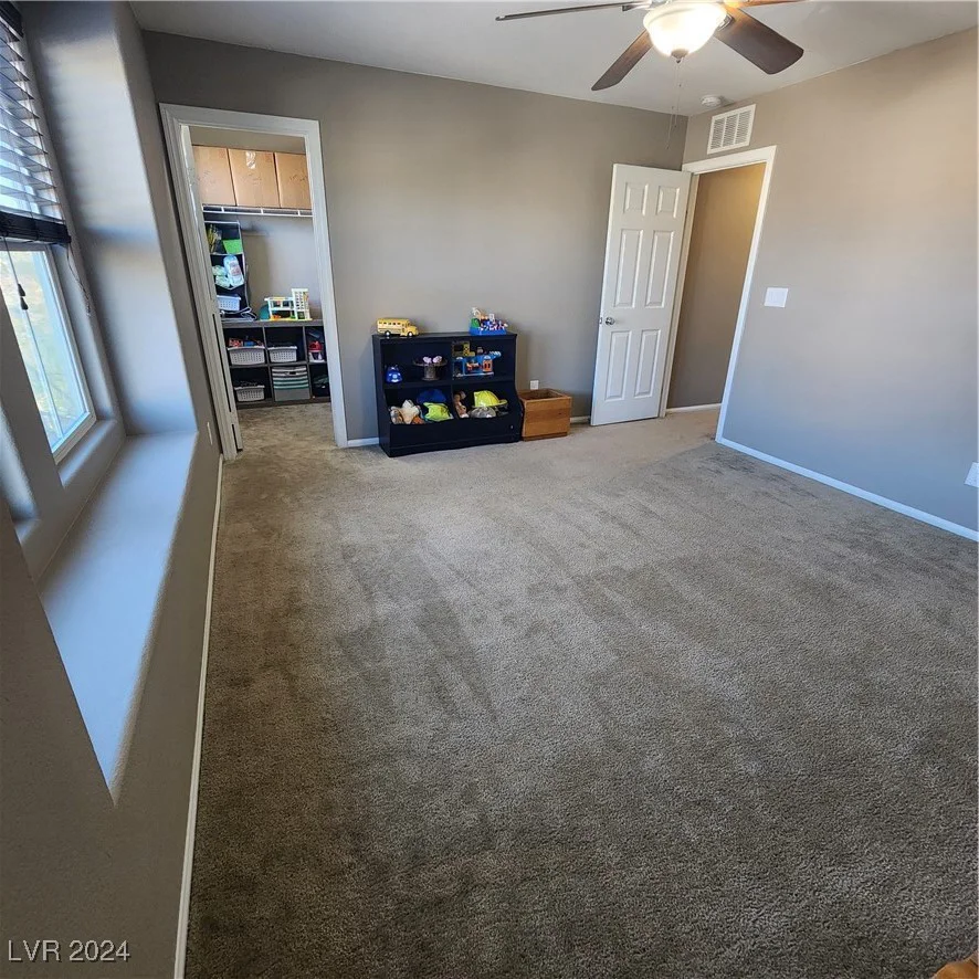 9271 Keystone Ridge, Las Vegas, NV 89148