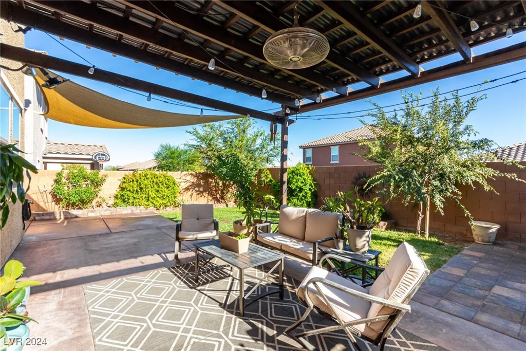 9271 Keystone Ridge, Las Vegas, NV 89148
