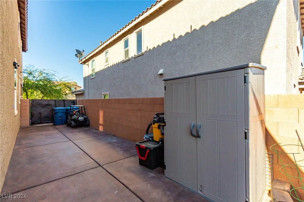 9271 Keystone Ridge, Las Vegas, NV 89148