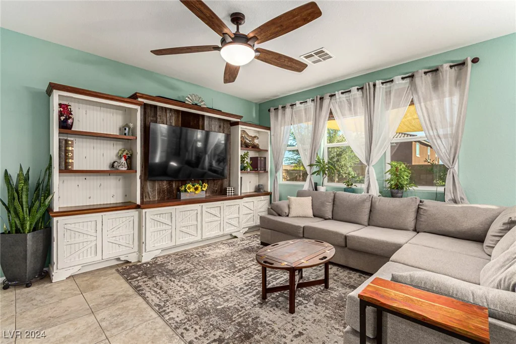 9271 Keystone Ridge, Las Vegas, NV 89148