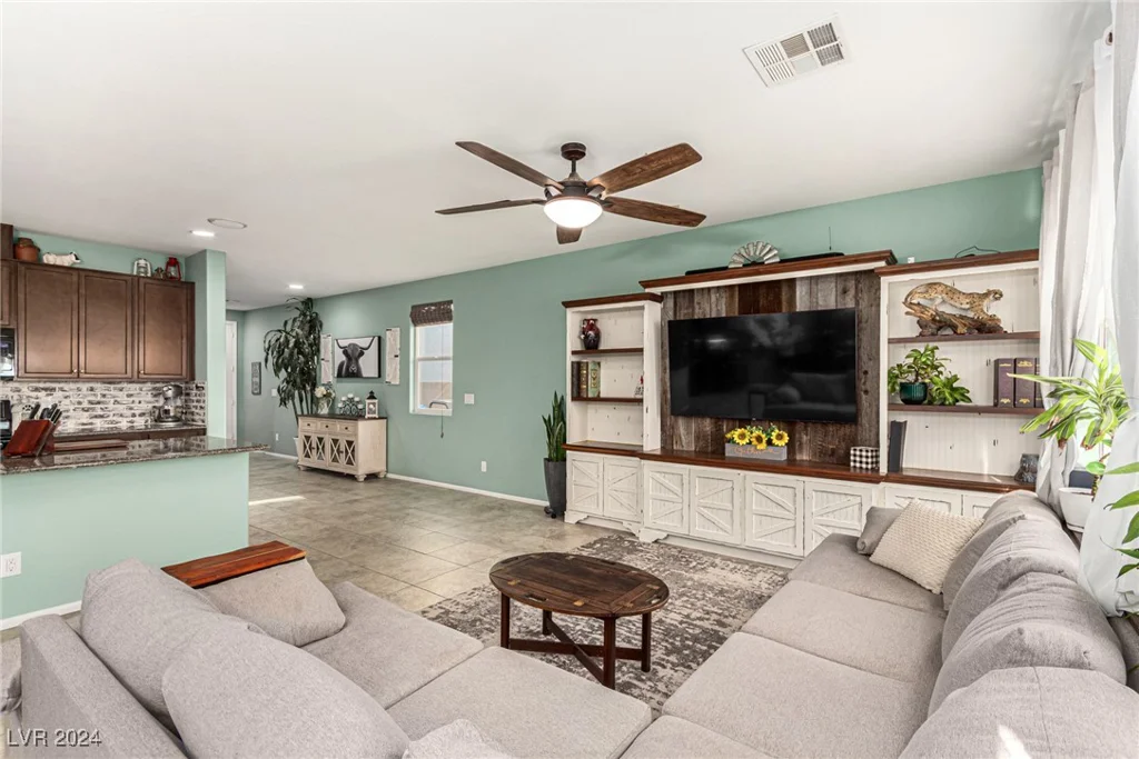 9271 Keystone Ridge, Las Vegas, NV 89148