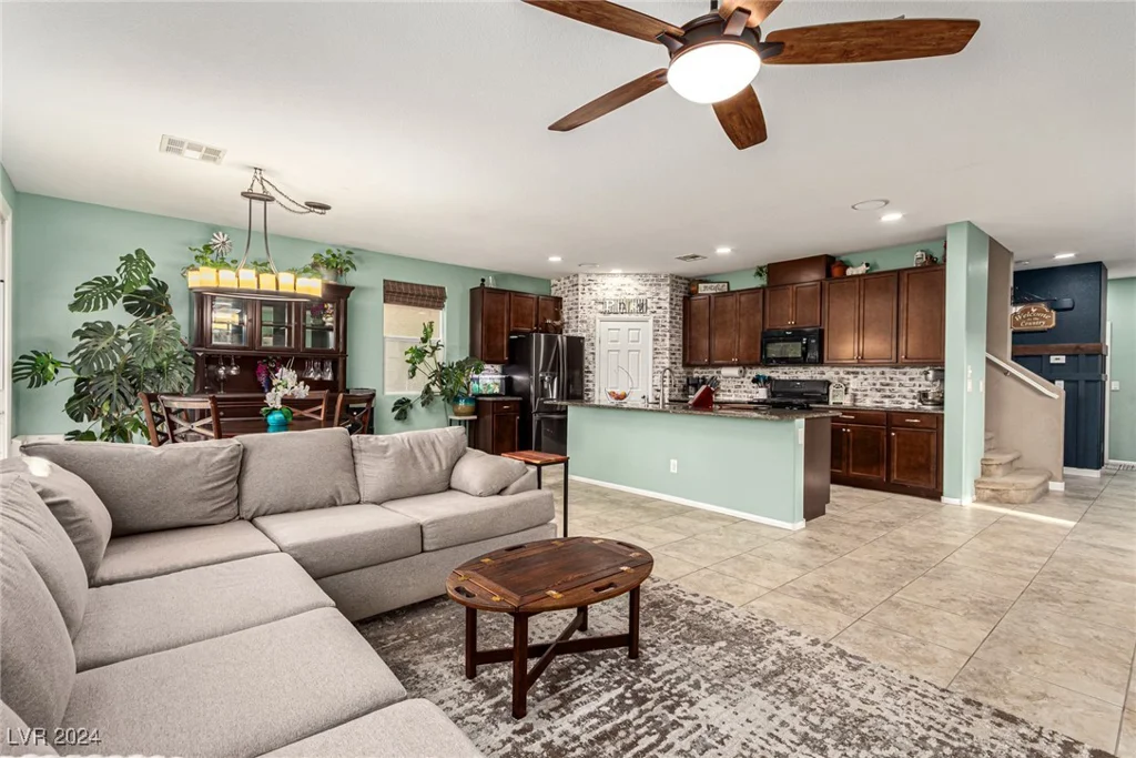 9271 Keystone Ridge, Las Vegas, NV 89148