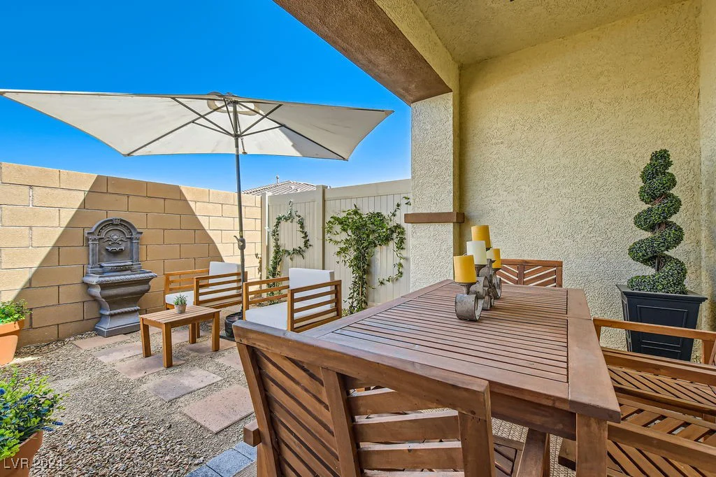 370 Canary Song, Henderson, NV 89011