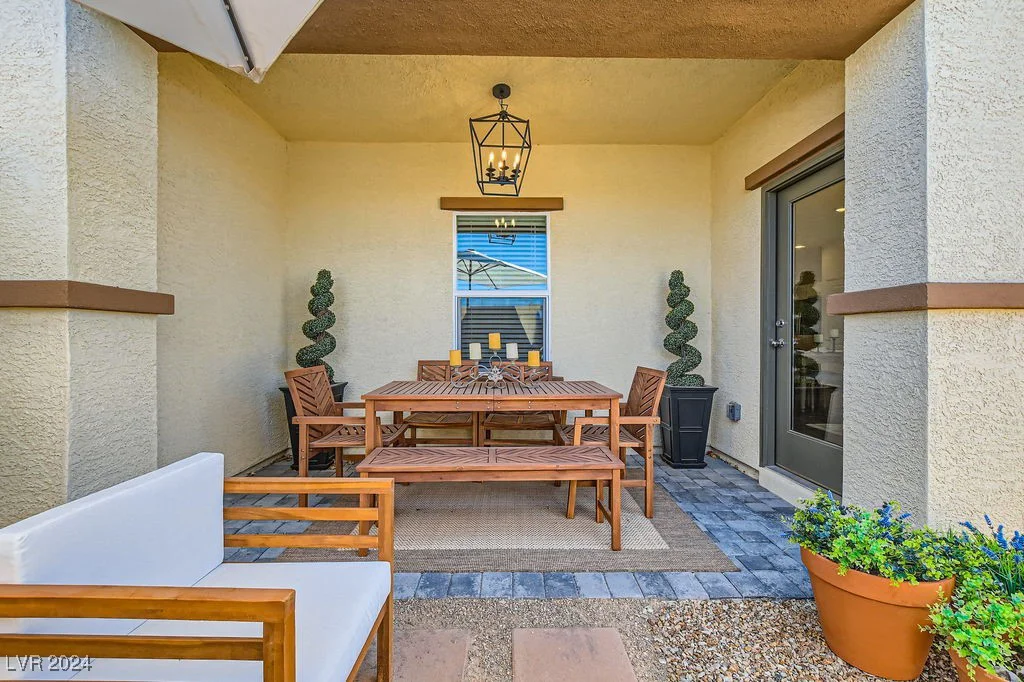 370 Canary Song, Henderson, NV 89011