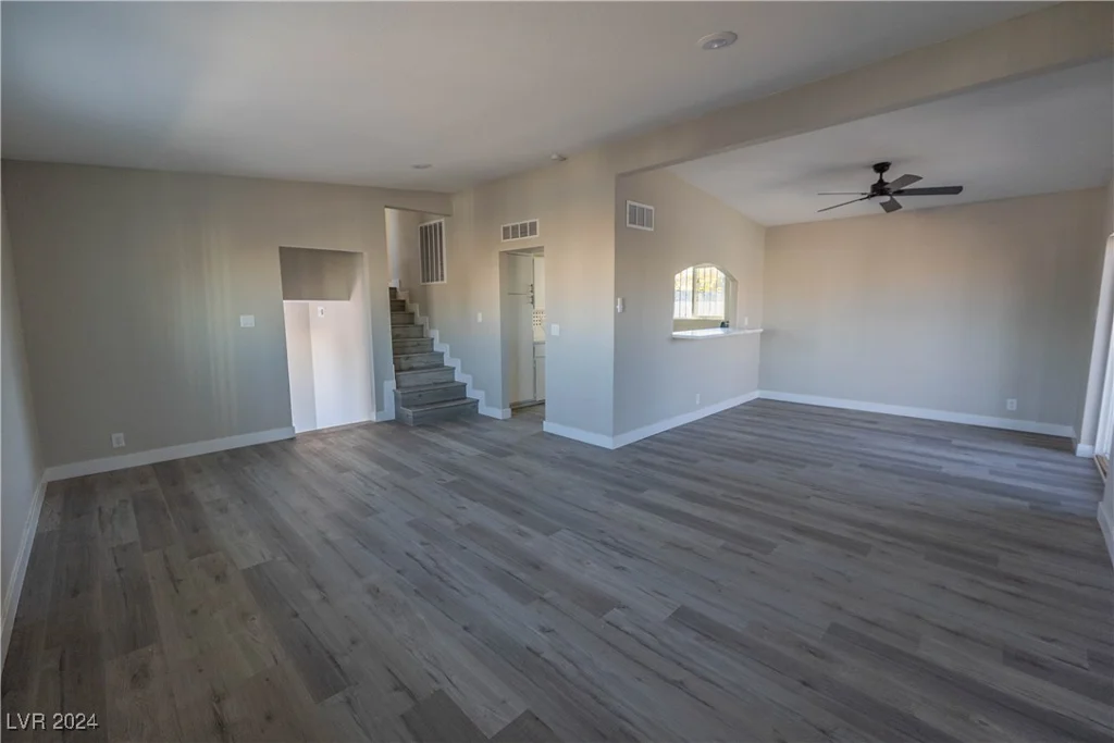 4485 Nellis, Las Vegas, NV 89121