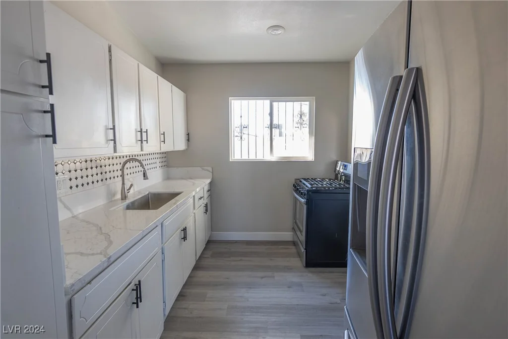 4485 Nellis, Las Vegas, NV 89121