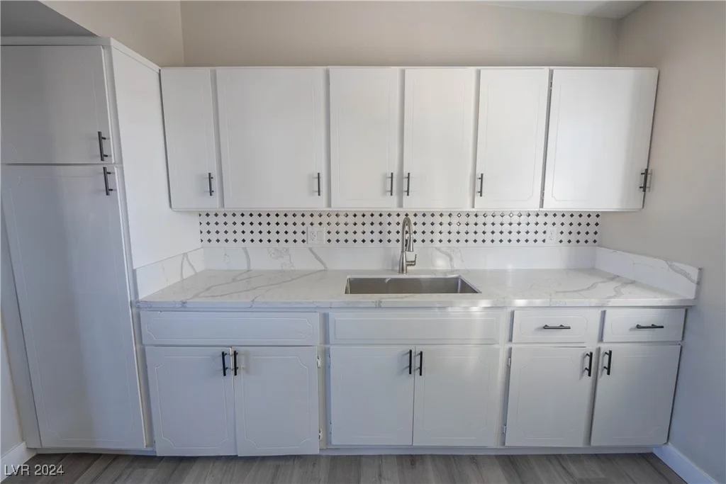 4485 Nellis, Las Vegas, NV 89121