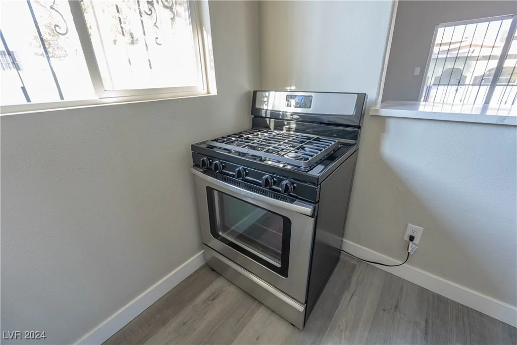 4485 Nellis, Las Vegas, NV 89121