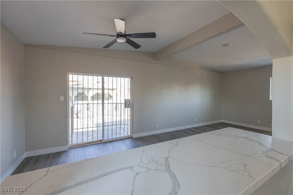 4485 Nellis, Las Vegas, NV 89121