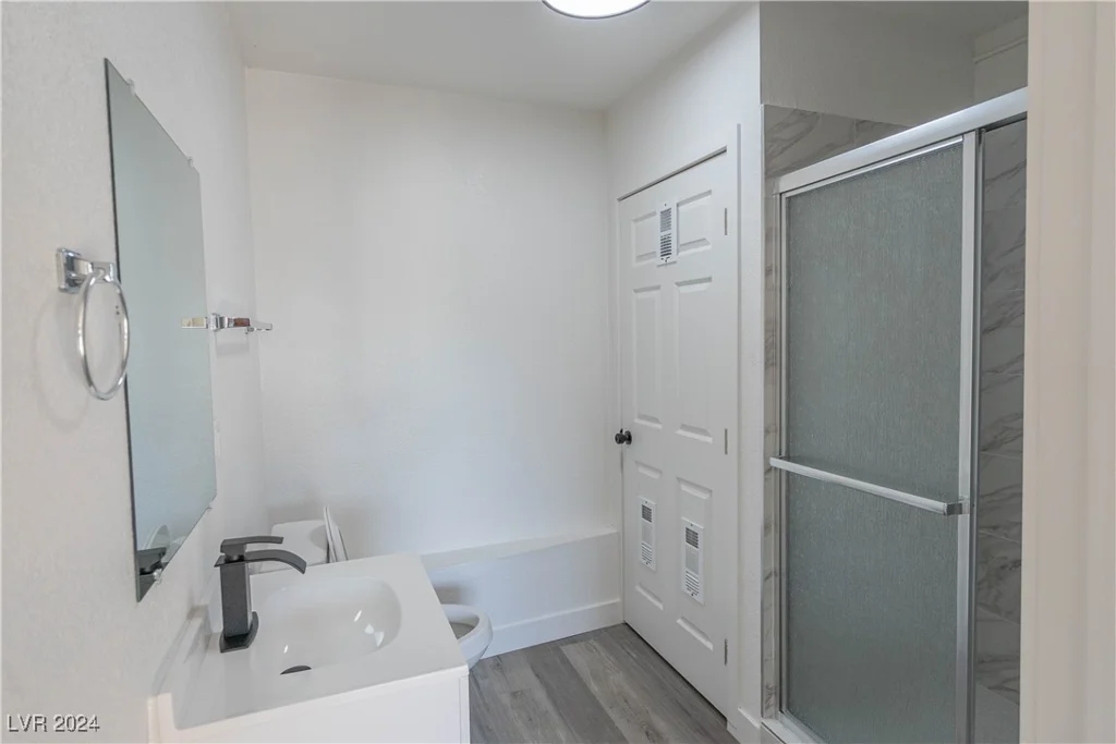 4485 Nellis, Las Vegas, NV 89121