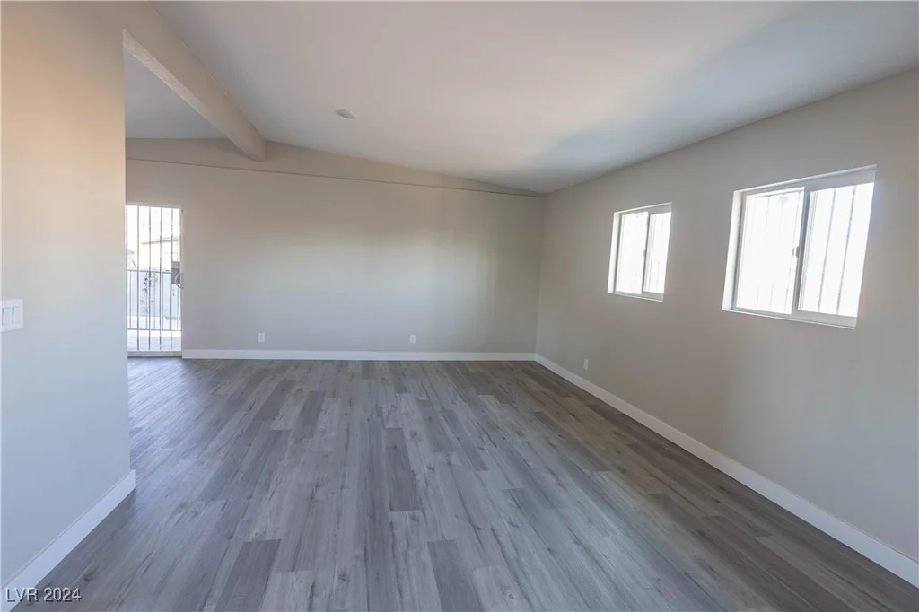 4485 Nellis, Las Vegas, NV 89121