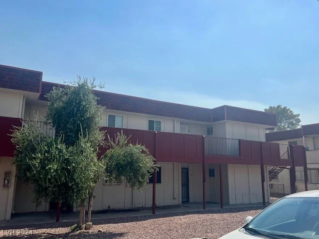 5378 Swenson, Las Vegas, NV 89119