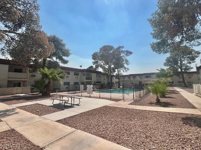 5378 Swenson, Las Vegas, NV 89119