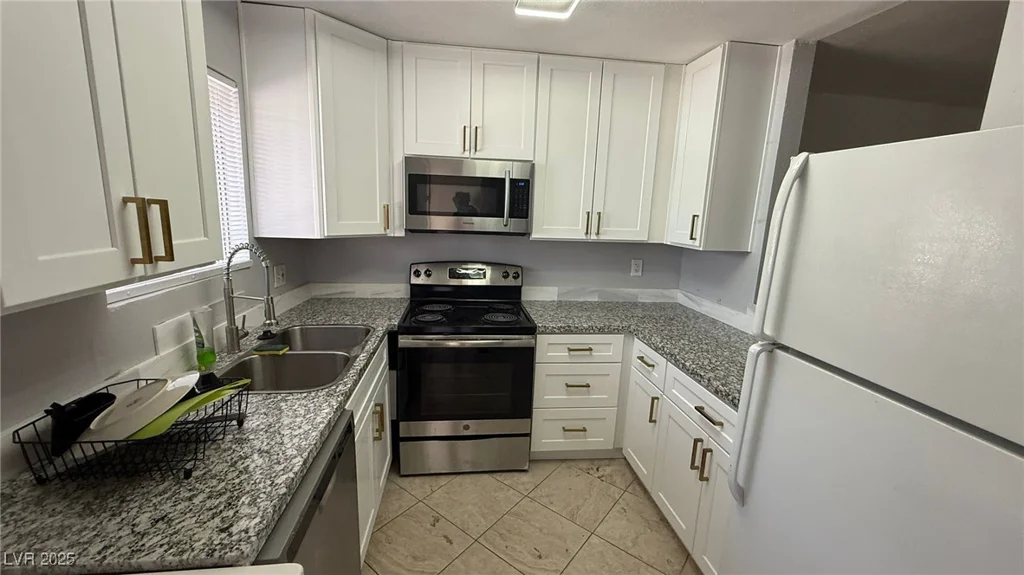5378 Swenson, Las Vegas, NV 89119