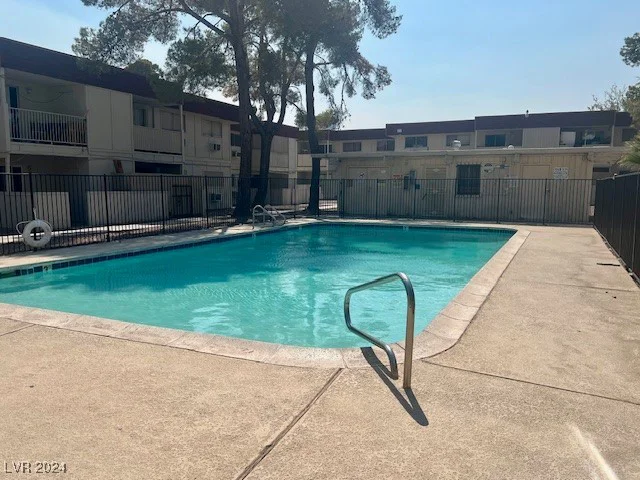 5346 Swenson, Las Vegas, NV 89119