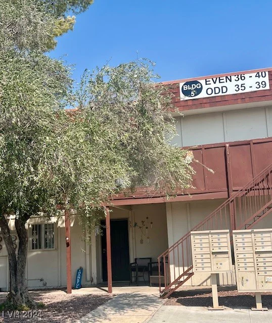 5346 Swenson, Las Vegas, NV 89119