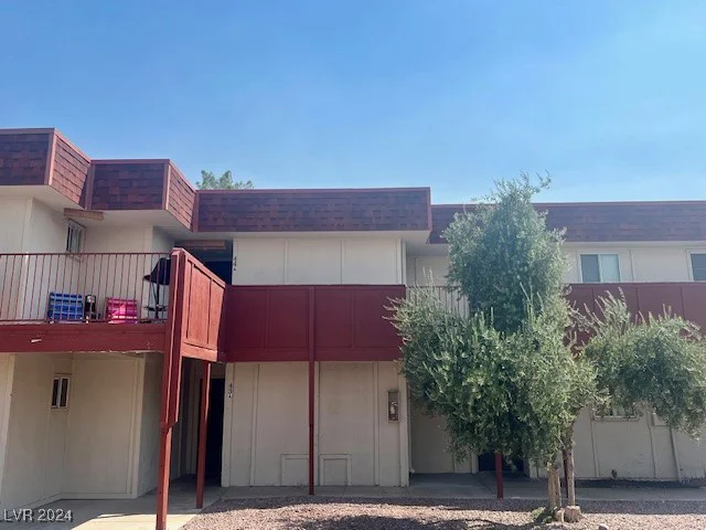 5346 Swenson, Las Vegas, NV 89119