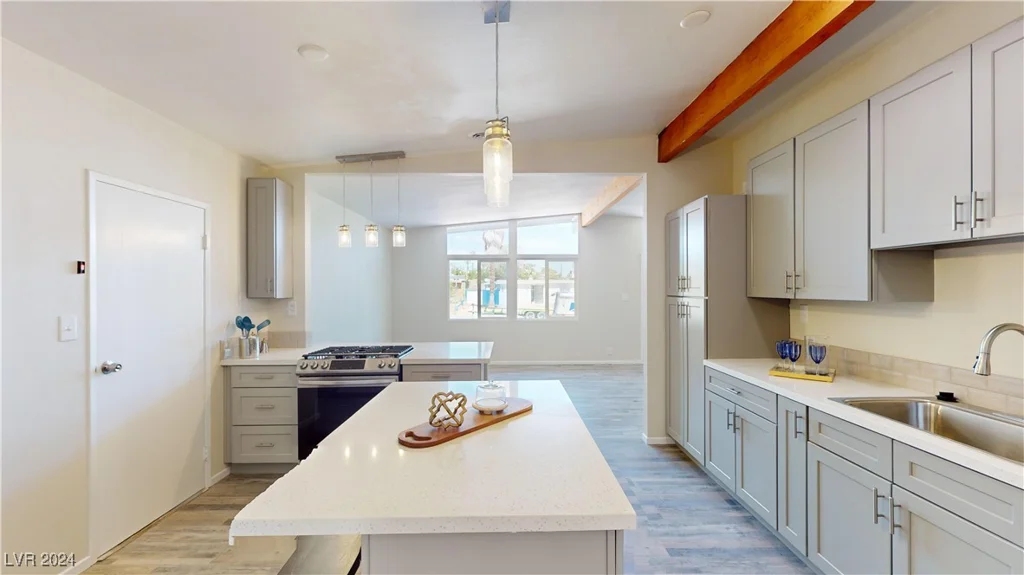 1643 Coronado, Las Vegas, NV 89169