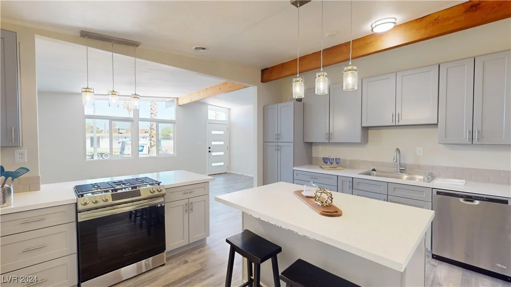 1643 Coronado, Las Vegas, NV 89169