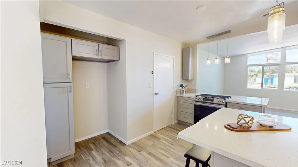 1643 Coronado, Las Vegas, NV 89169