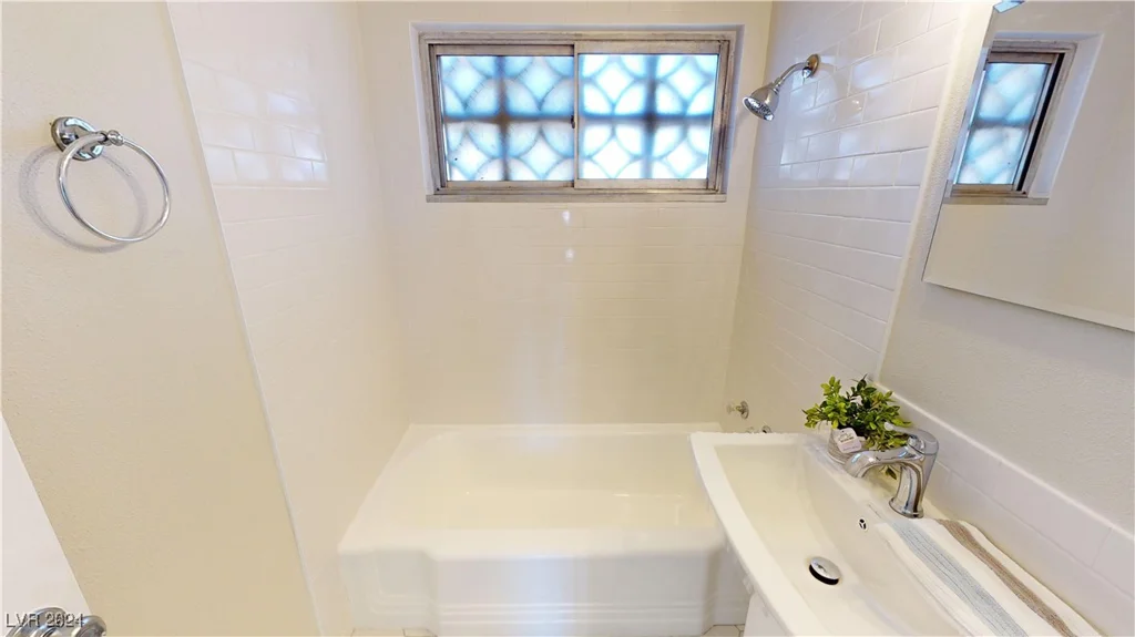 1643 Coronado, Las Vegas, NV 89169