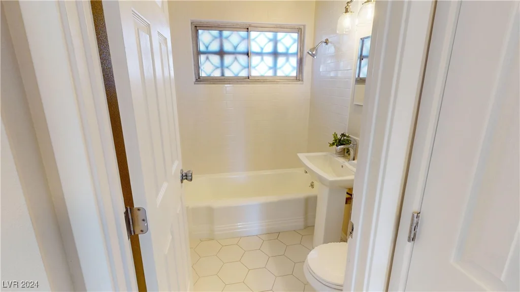 1643 Coronado, Las Vegas, NV 89169