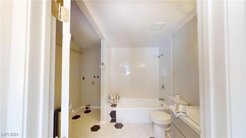 1643 Coronado, Las Vegas, NV 89169