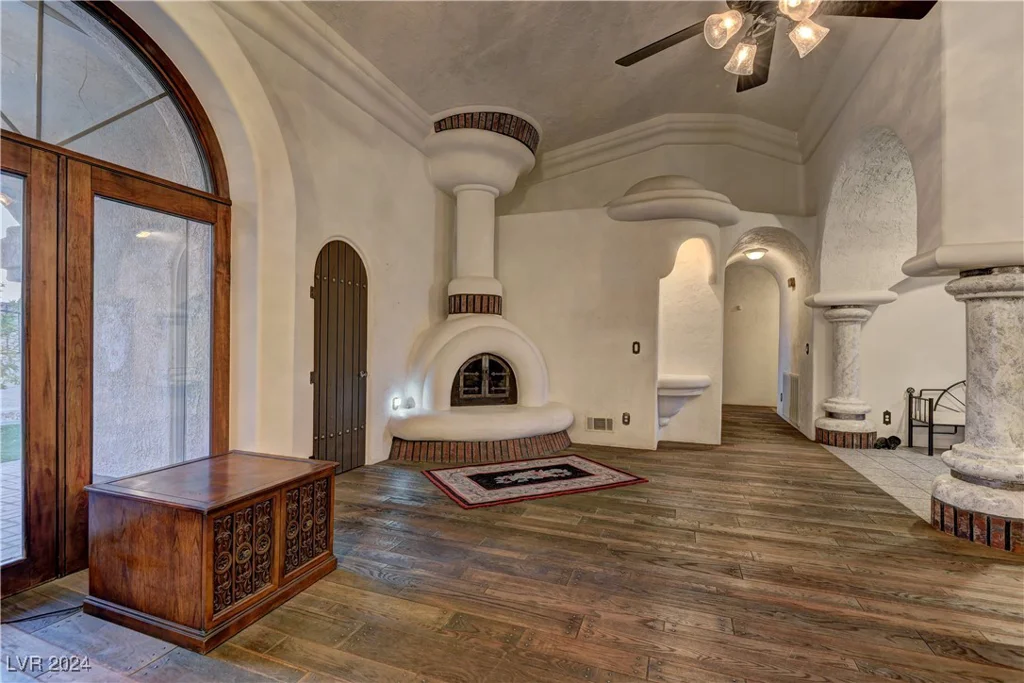 928 Rhyolite, Henderson, NV 89011