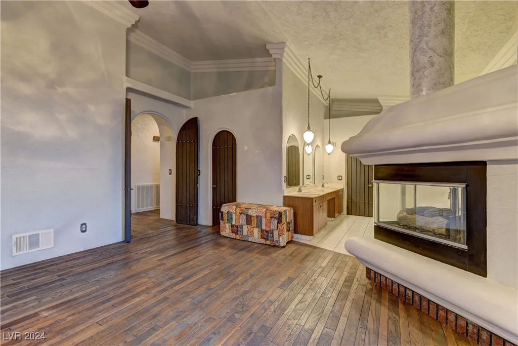 928 Rhyolite, Henderson, NV 89011