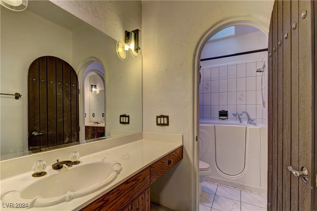 928 Rhyolite, Henderson, NV 89011
