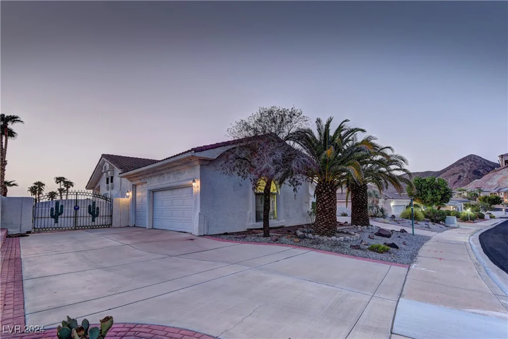 928 Rhyolite, Henderson, NV 89011