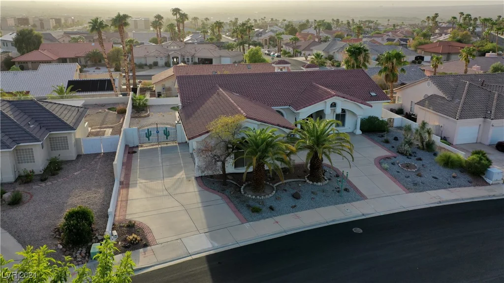 928 Rhyolite, Henderson, NV 89011