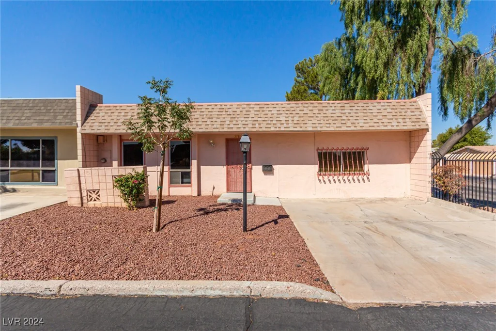3711 Colonial, Las Vegas, NV 89121