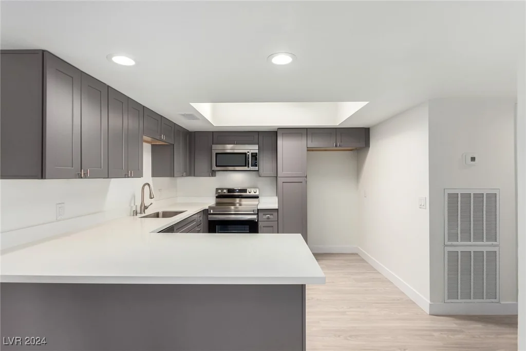3711 Colonial, Las Vegas, NV 89121