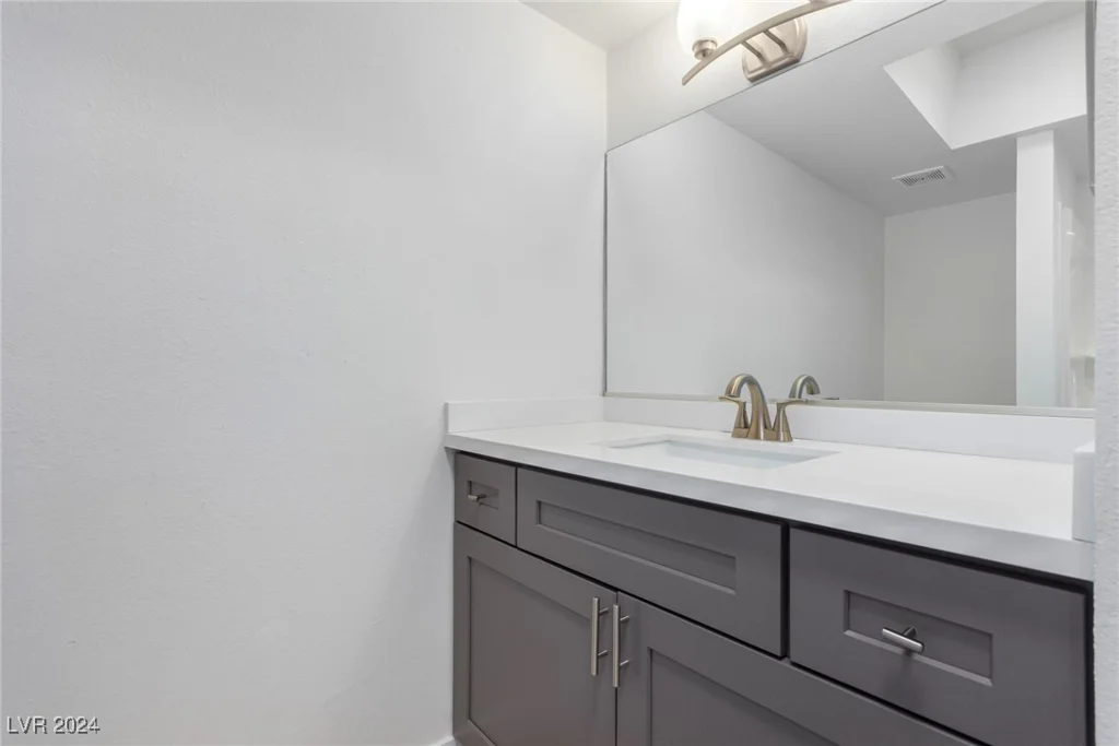 3711 Colonial, Las Vegas, NV 89121