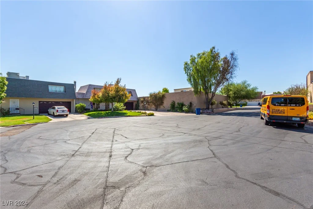 3711 Colonial, Las Vegas, NV 89121