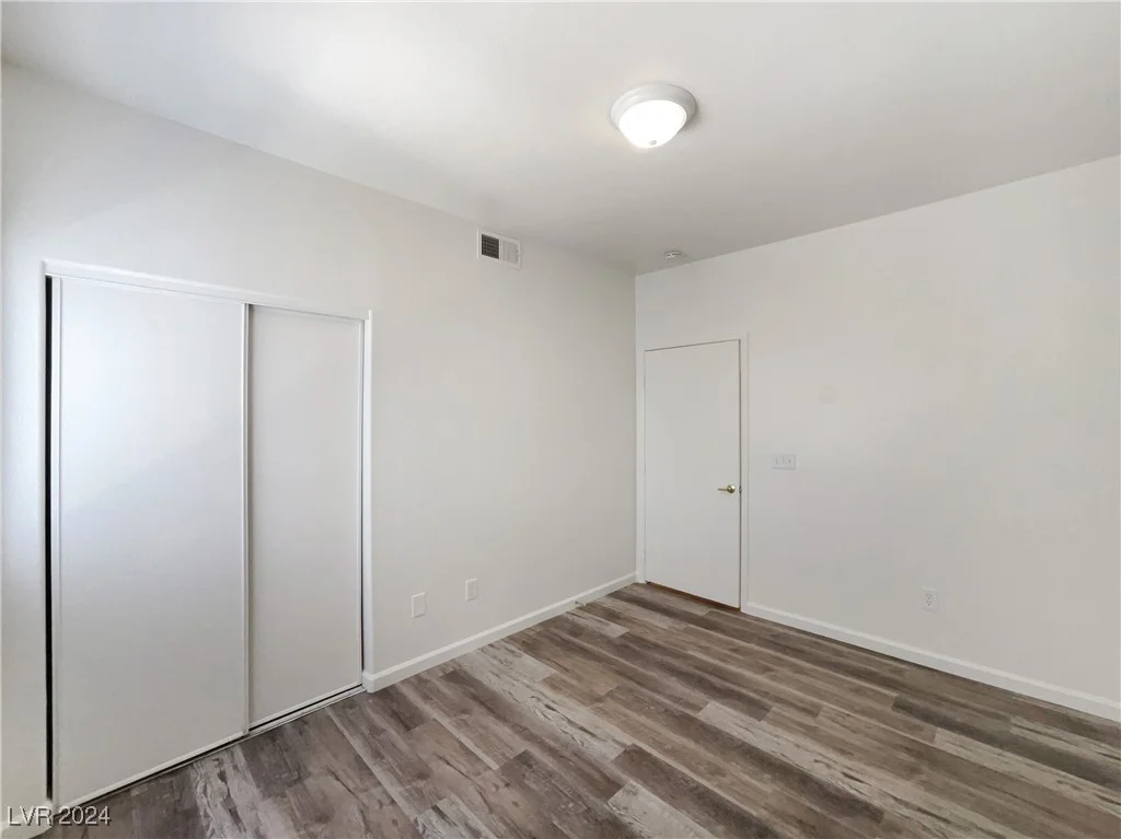 5650 Sahara, Las Vegas, NV 89142