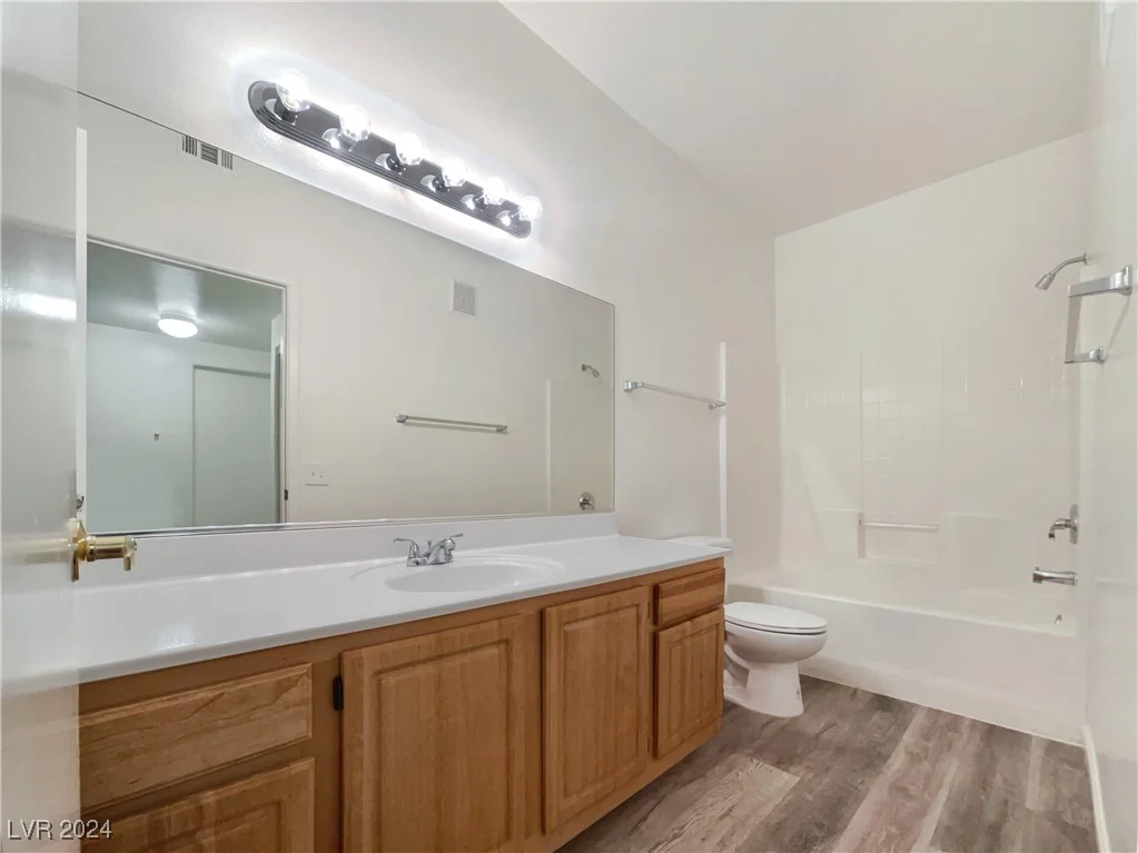 5650 Sahara, Las Vegas, NV 89142