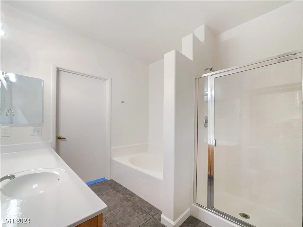 5650 Sahara, Las Vegas, NV 89142