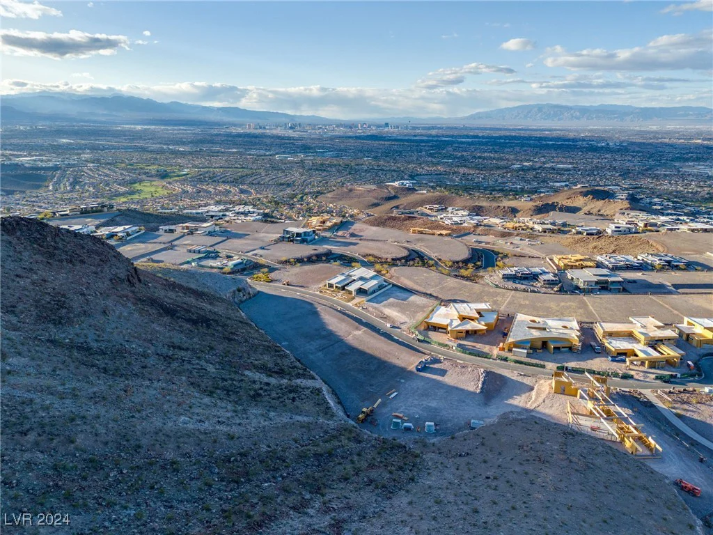 7 Chisel Crest, Henderson, NV 89012
